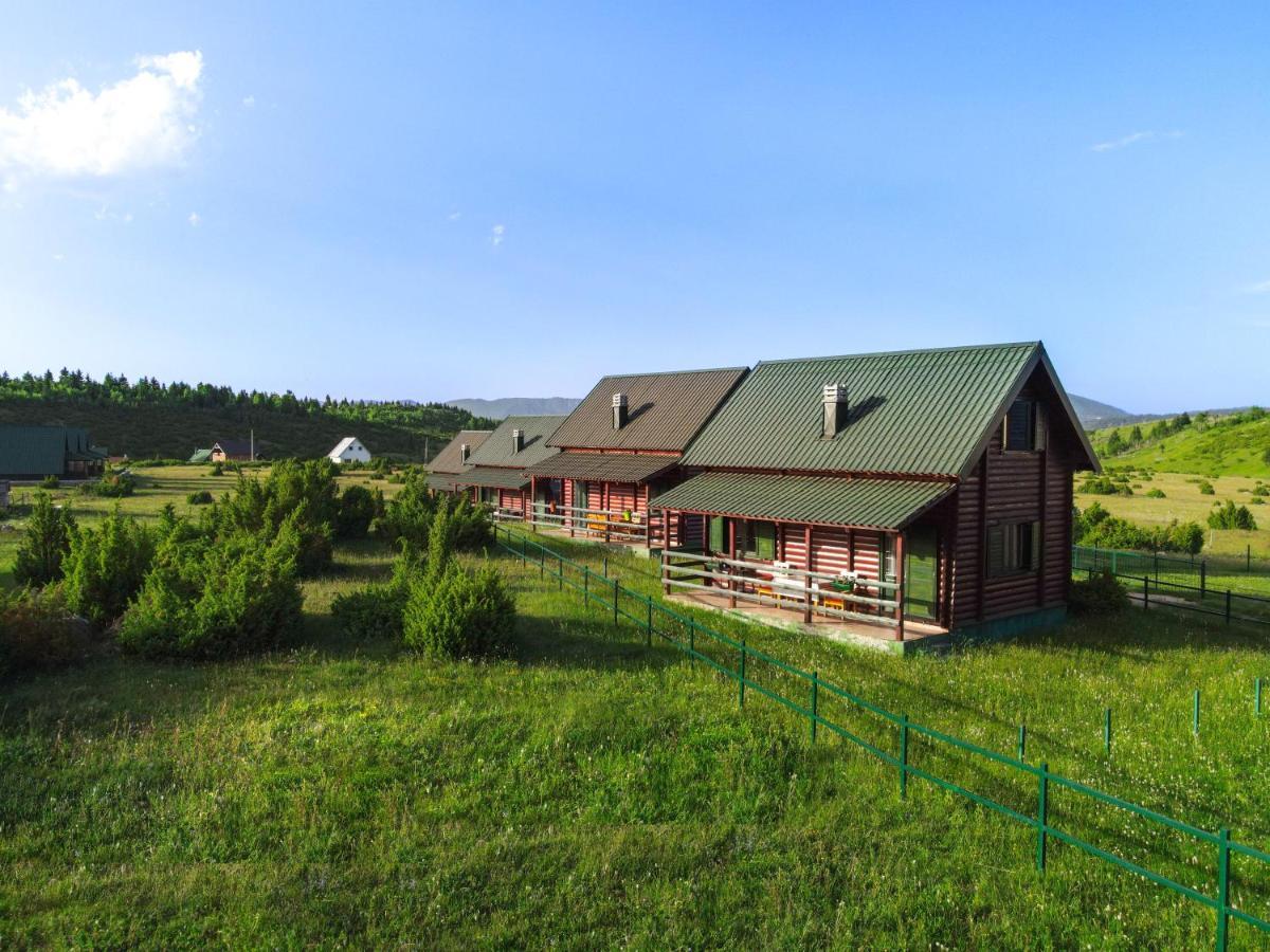 Family Lux Apartments Žabljak Buitenkant foto